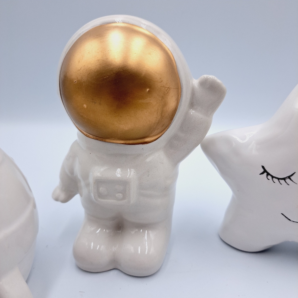 Reach For the Stars With Astronaut Bank, Star & Spaceship Ceramic Set - Picture 3 of 10